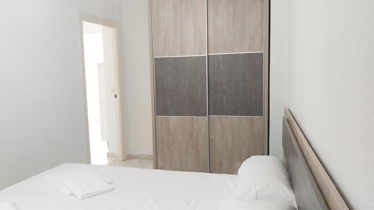 Апартаменты Del Parque Flats Meseta Swimmingpool Торремолинос Экстерьер фото